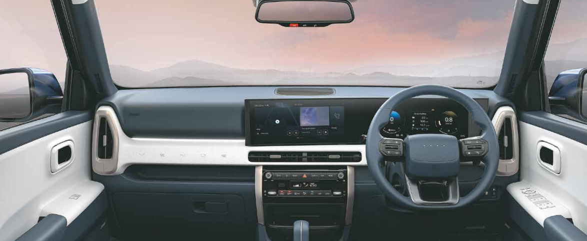 hyundai venue interior display ,theevsupermarket.com,on road price of venue,