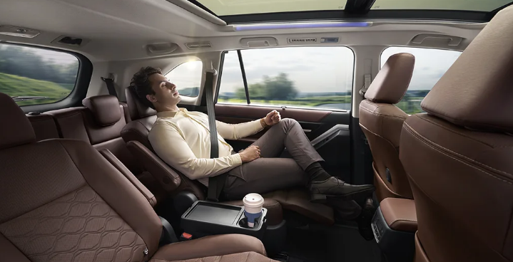 toyta inova hycros ,interior,sit comfort ,theevsupermarket.com,