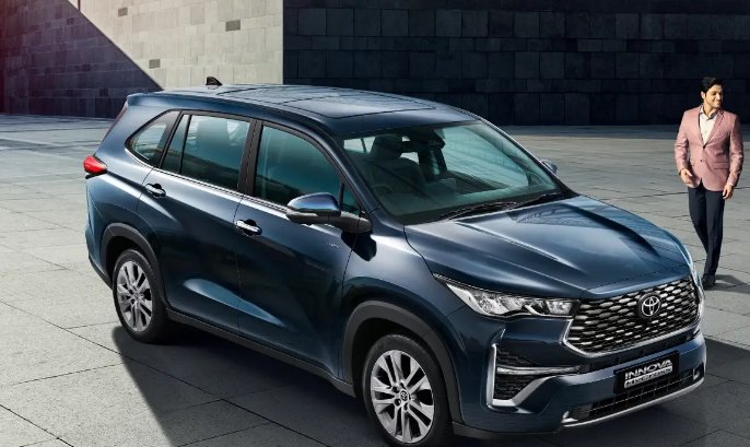 toyata innova hycross  on road price ,theevsupermarket.com, interior ,exterrior