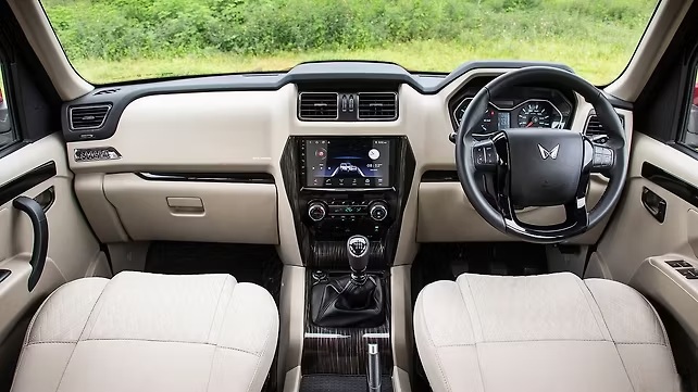 Mahindra Scorpio Classic ,on road price, interio,straring,,theevsupermarket.com,